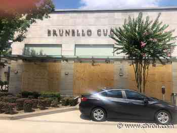 Photos show boarded-up storefronts in Houston's River Oaks - Chron.com