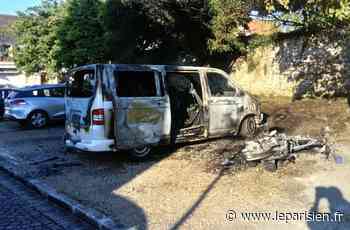 Savigny-le-Temple : onze véhicules partent en fumée au petit matin - Le Parisien