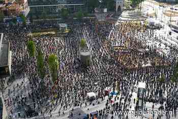 LIVE | Politie roept op niet meer naar Black Lives Matter protest Utrecht te komen, plein is vol