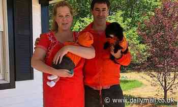 Amy Schumer, Laura Dern and Julianne Moore pose in orange for National Gun Violence Awareness Day