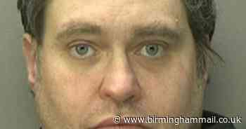 Sex offender posed as woman in explicit chats with undercover cop