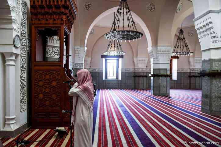 Saudi reimposes virus lockdown on Jeddah