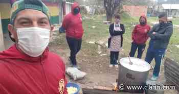 Coronavirus en Buenos Aires: el heroico rol de los potreros, organizarse para darles de comer a barrios enteros - Clarín