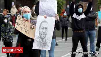 Police fine protesters at NI anti-racism rallies - BBC News