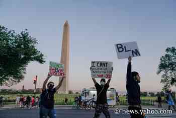 Lightning strikes Washington Monument; two National Guardsmen hospitalized in separate strike