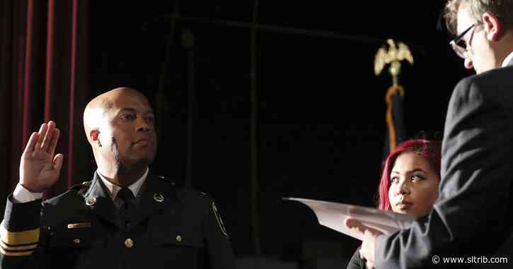 Minneapolis council majority backs disbanding police force