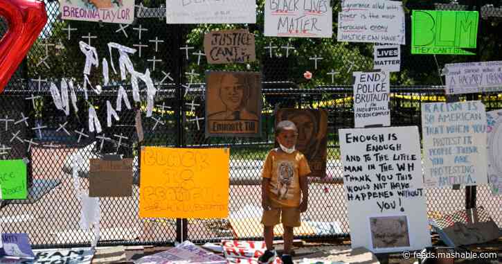 Protesters turned Donald Trump's #BabyGate fence into something beautiful