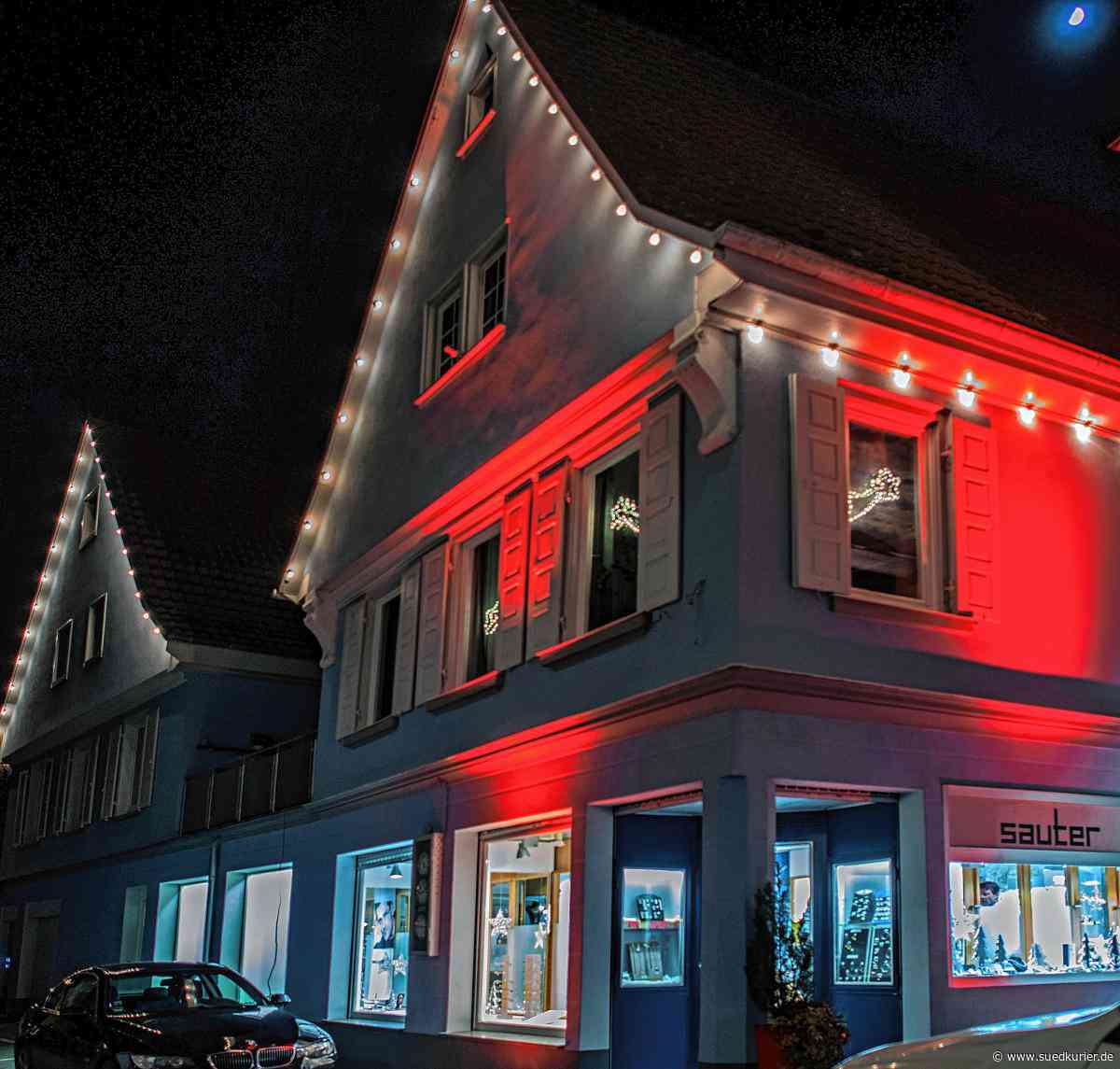 ANZEIGE - Meßkirch: Langer Einkaufsabend Messkirch: Meßkirchs Altstadt erstrahlt morgen in glühendem Rot - SÜDKURIER Online