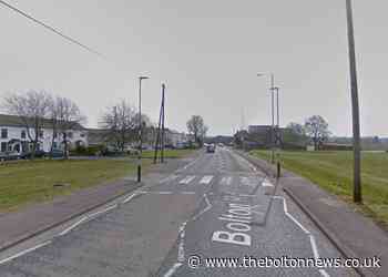 Shotguns and cash stolen in broad daylight break in at home