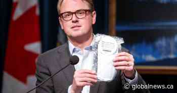 Coronavirus: 20 million non-medical masks now available at Alberta drive-thrus