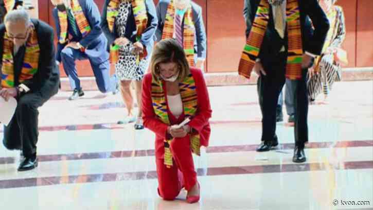 Democrats unveil police reform overhaul, kneel at Capitol