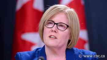 New moms told go work to get EI parental benefits after jobs lost to COVID-19