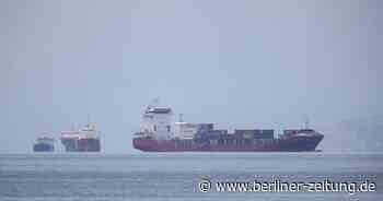 Seeleute wegen Corona auf Container-Schiffen gefangen - Berliner Zeitung