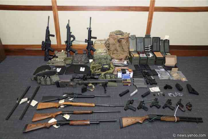 Man accused of terror plot seeks to withdraw guilty plea