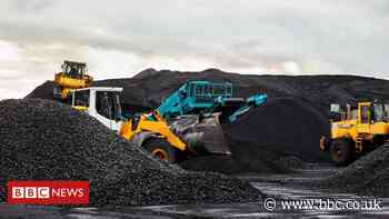 Britain goes coal free as renewables edge out fossil fuels