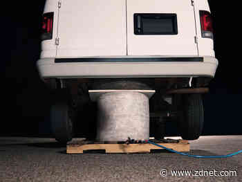 A military EDC that lifts up to 45,000 pounds