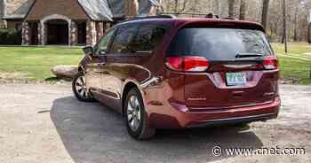 Chrysler Pacifica Hybrid recalled because minivan could catch fire     - Roadshow