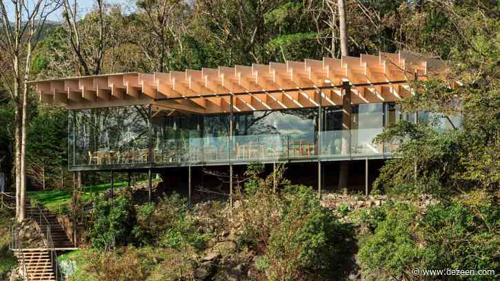Kengo Kuma completes stilted Mikuni Izukogen restaurant with a criss-cross roof