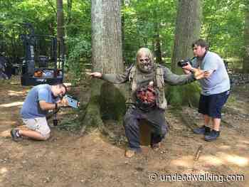 Exclusive: Behind the scenes photos, stories from The Walking Dead 707 - Undead Walking