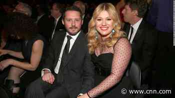 Kelly Clarkson files for divorce after 7 years of marriage