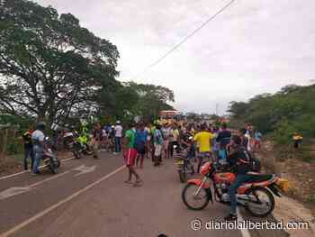 Habitantes de Saco, bloquearon vía entre Juan de Acosta y Piojó - Diario La Libertad