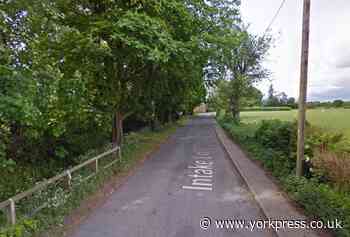 Car ends up in ditch in Acaster Malbis