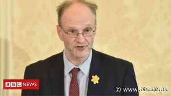 Coronavirus: Date of 17 August set for some NI pupils to return