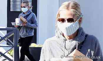 Sarah Michelle Gellar grabs coffee after her two children complete homeschooling under quarantine