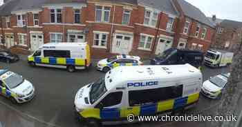 North East news RECAP: Police and bomb squad leave Gateshead street after investigation - ChronicleLive