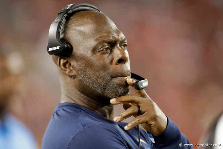 Chargers coach Anthony Lynn delivers guidance when his team needed him most