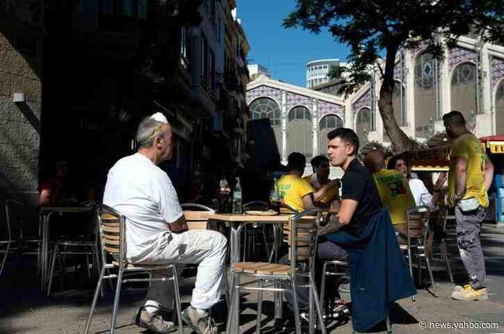 Uncertainty as Spain puts virus death toll 'on hold'