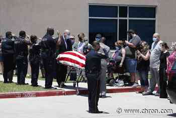 HCSO deputy who died of COVID-19 identified as Juan Menchaca - Chron