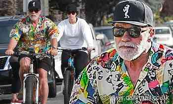 Arnold Schwarzenegger wears ANOTHER Arnie shirt