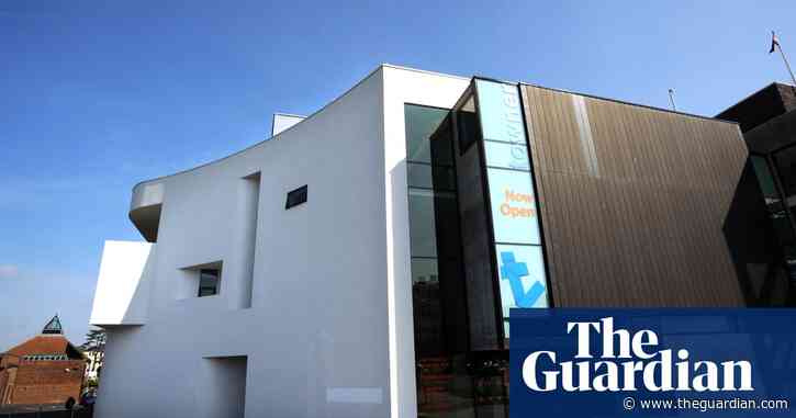 This is Cedric Morris. But what's his macaw called? The great British art quiz