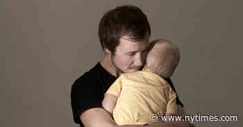 ‘Seahorse: The Dad Who Gave Birth’ Review: When He’s Expecting