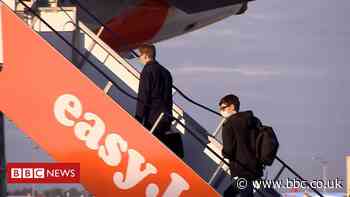 Coronavirus: EasyJet flights return as lockdown eases