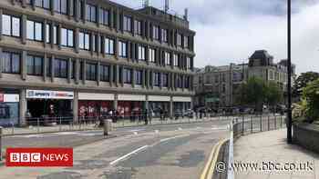 Sports Direct in Scarborough closed by police for opening a day early