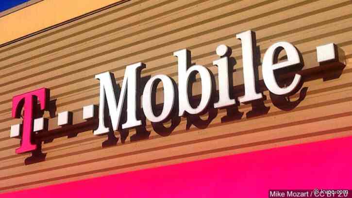 FCC calls hours-long T-Mobile service outage ‘unacceptable’