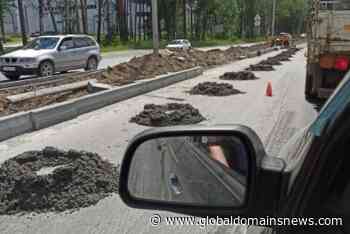Cars stuck in traffic on Berdsk of highway is up there now repairing the road - The Global Domains News