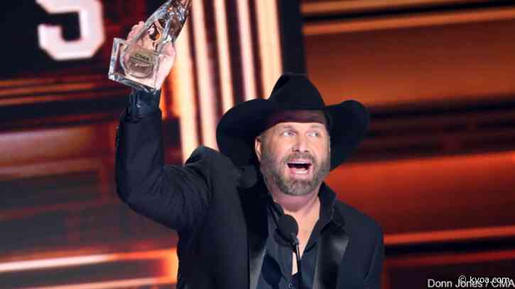 Garth Brooks concert coming to Tucson drive-in theaters