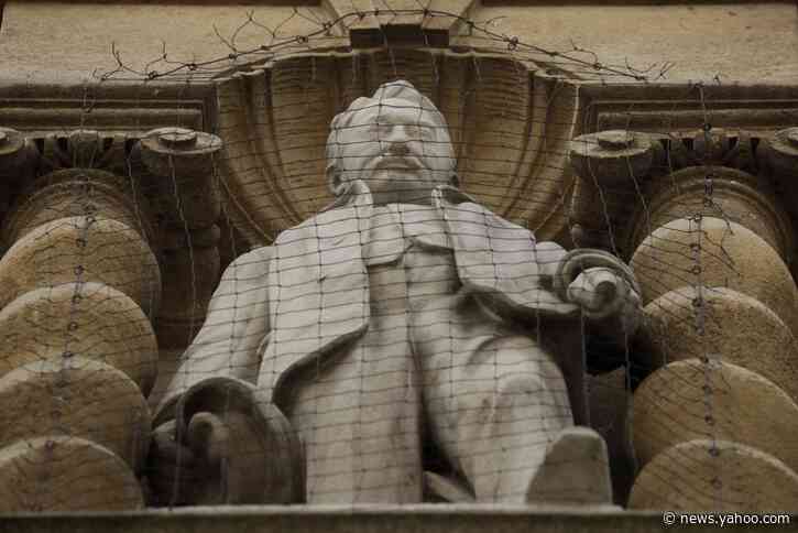 Oxford college recommends removal of Cecil Rhodes statue