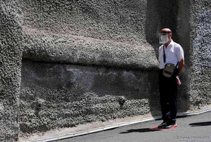 Face masks outside now compulsory in major Turkish cities