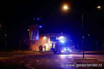 Auto in brand bij tankstation in Cuijk