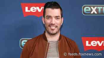 'Property Brothers' star Drew Scott stuns fans by singing Bill Withers' classic 'Lean On Me': 'So talented!'