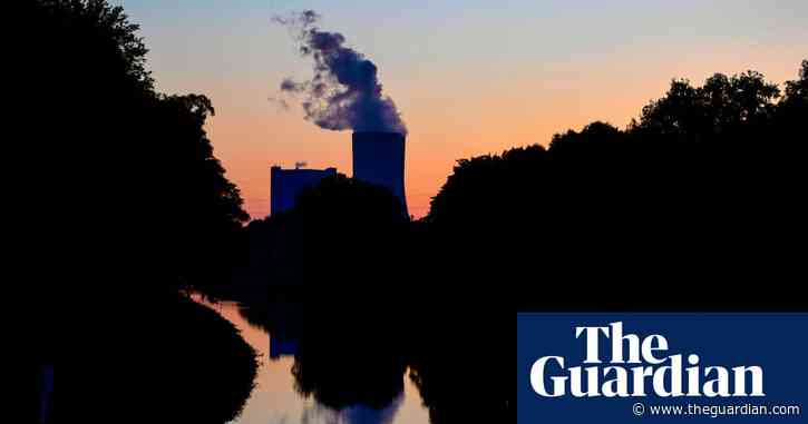 World has six months to avert climate crisis, says energy expert