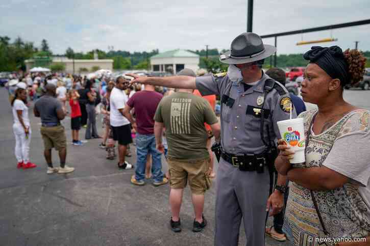 Unemployment payments backlog draws hundreds to Kentucky's capital