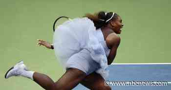 Serena Williams in, fans out at U.S. Open