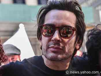 Trump supporter kicked off American Airlines flight for refusing to wear face mask