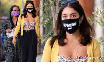 Vanessa Hudgens enjoys Italian restaurant dinner with mother