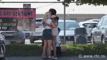 Pedestrian fatally struck by vehicle at Burlington, Ont., pig plant protest